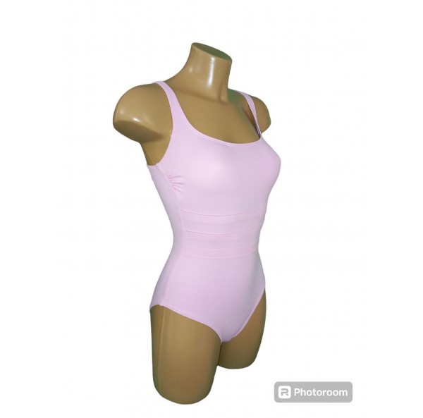 Bañador
- Escote... 2